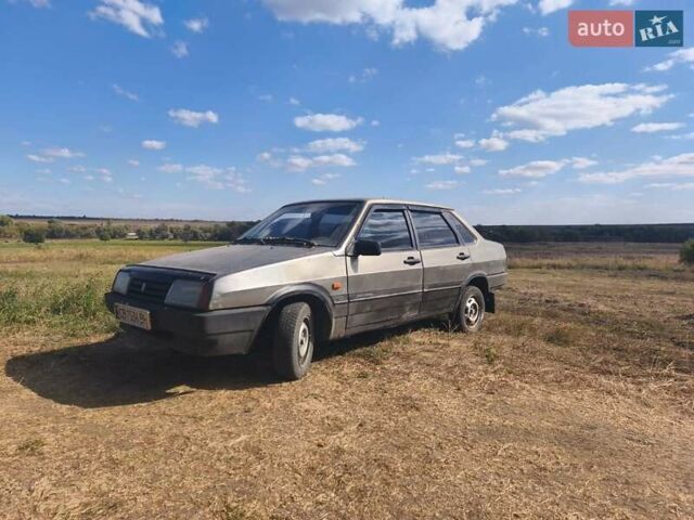 Серый ВАЗ 21099, объемом двигателя 1.5 л и пробегом 300 тыс. км за 1150 $, фото 1 на Automoto.ua