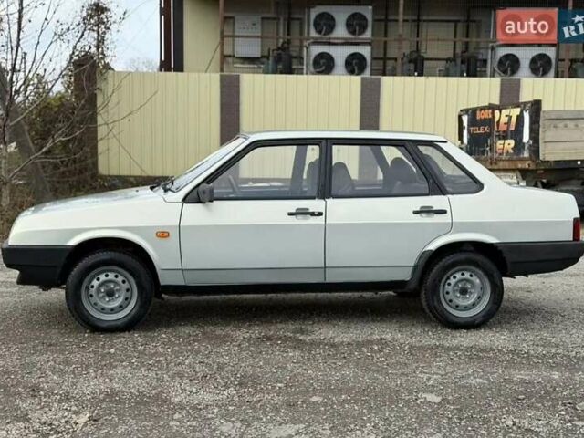 Серый ВАЗ 21099, объемом двигателя 1.5 л и пробегом 245 тыс. км за 1300 $, фото 1 на Automoto.ua