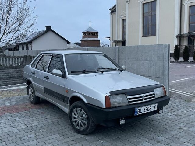 Серый ВАЗ 21099, объемом двигателя 1.5 л и пробегом 200 тыс. км за 799 $, фото 1 на Automoto.ua