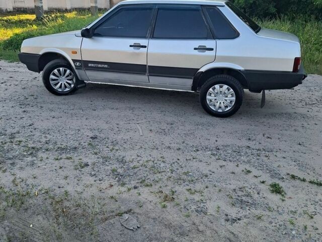 Сірий ВАЗ 21099, об'ємом двигуна 1.5 л та пробігом 280 тис. км за 1672 $, фото 1 на Automoto.ua