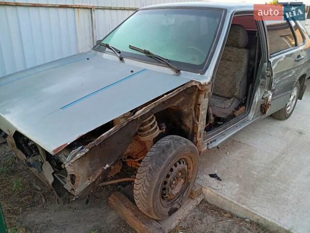 Серый ВАЗ 21099, объемом двигателя 1.5 л и пробегом 300 тыс. км за 400 $, фото 1 на Automoto.ua