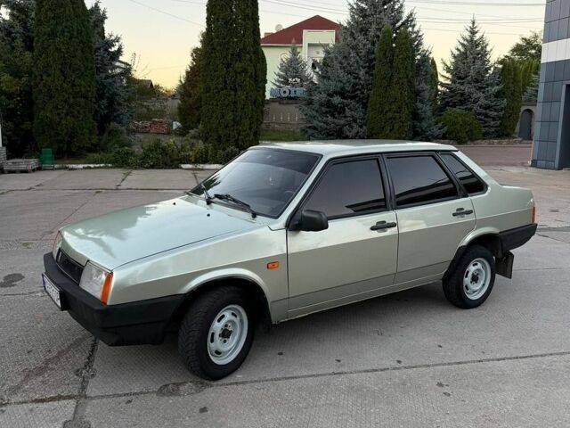 Сірий ВАЗ 21099, об'ємом двигуна 1.5 л та пробігом 164 тис. км за 2100 $, фото 1 на Automoto.ua