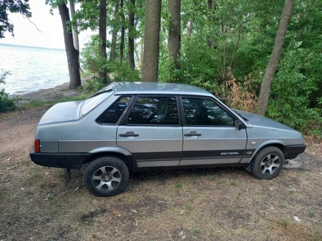 Сірий ВАЗ 21099, об'ємом двигуна 1.5 л та пробігом 180 тис. км за 1310 $, фото 1 на Automoto.ua