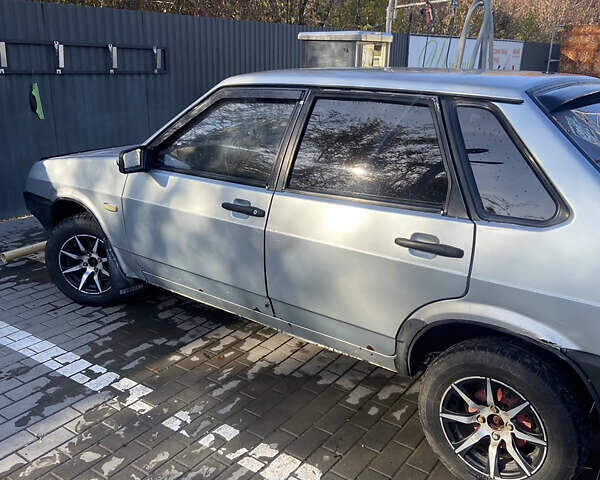 Сірий ВАЗ 21099, об'ємом двигуна 1.5 л та пробігом 250 тис. км за 900 $, фото 1 на Automoto.ua