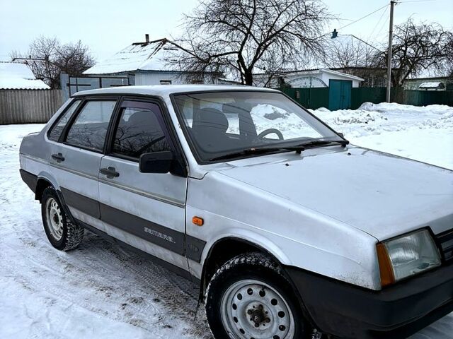 Серый ВАЗ 21099, объемом двигателя 1.4 л и пробегом 270 тыс. км за 1200 $, фото 1 на Automoto.ua