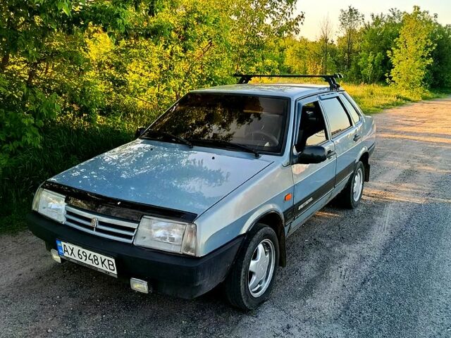 Серый ВАЗ 21099, объемом двигателя 1.5 л и пробегом 180 тыс. км за 800 $, фото 1 на Automoto.ua