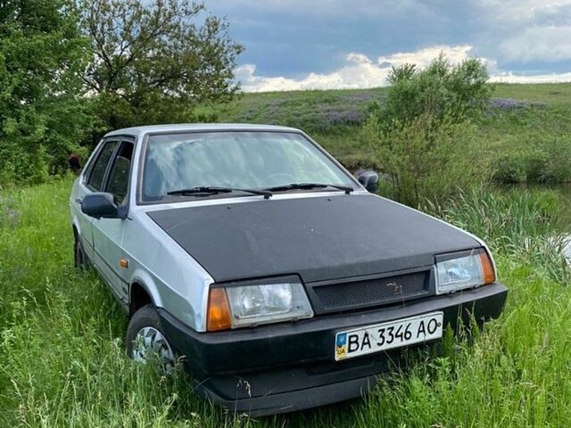 Серый ВАЗ 21099, объемом двигателя 1.5 л и пробегом 300 тыс. км за 713 $, фото 1 на Automoto.ua