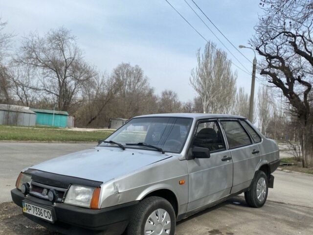 Серый ВАЗ 21099, объемом двигателя 1.5 л и пробегом 300 тыс. км за 700 $, фото 1 на Automoto.ua