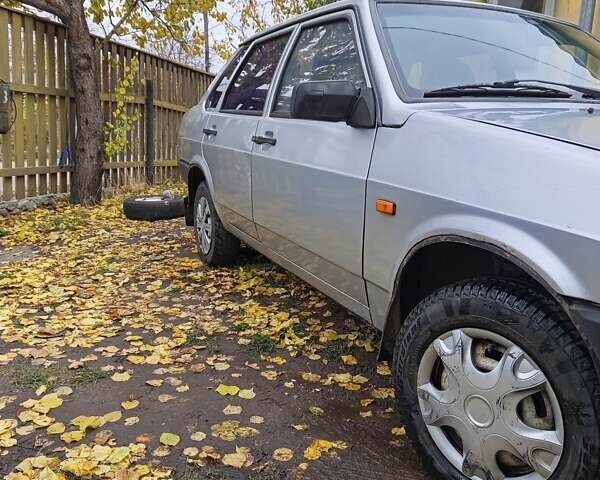 Серый ВАЗ 21099, объемом двигателя 1.5 л и пробегом 170 тыс. км за 1406 $, фото 1 на Automoto.ua