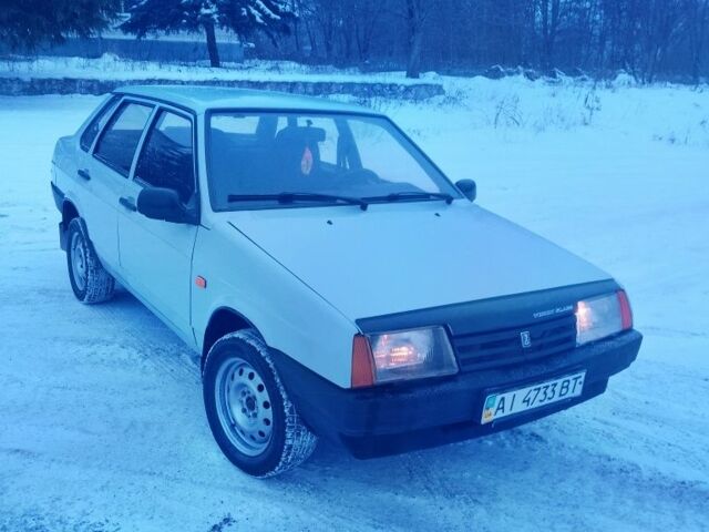 Серый ВАЗ 21099, объемом двигателя 2 л и пробегом 266 тыс. км за 1800 $, фото 1 на Automoto.ua