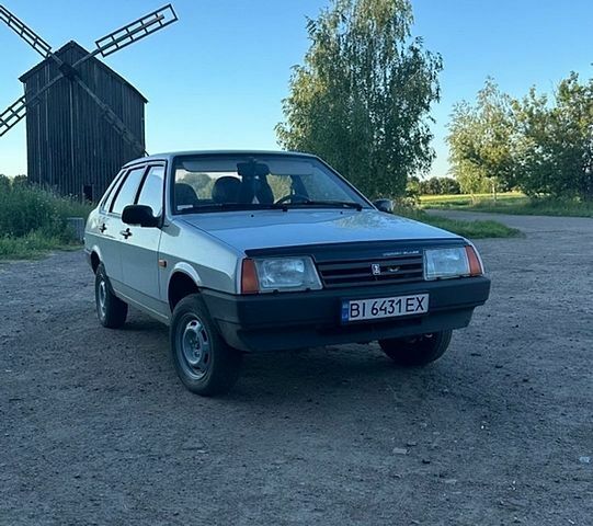Сірий ВАЗ 21099, об'ємом двигуна 1.5 л та пробігом 146 тис. км за 1900 $, фото 1 на Automoto.ua