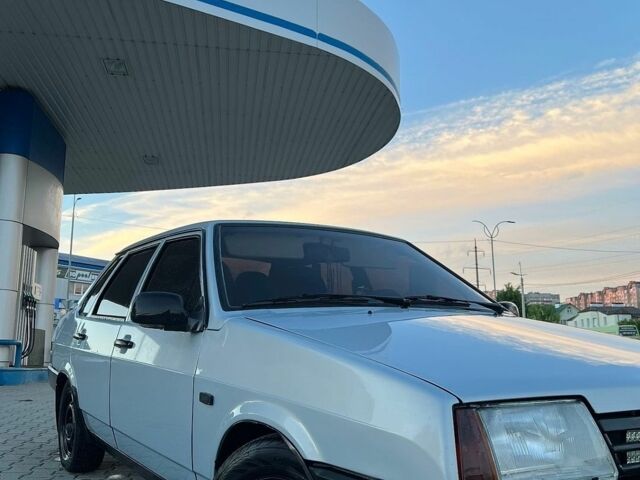 Сірий ВАЗ 21099, об'ємом двигуна 1.5 л та пробігом 149 тис. км за 2100 $, фото 1 на Automoto.ua