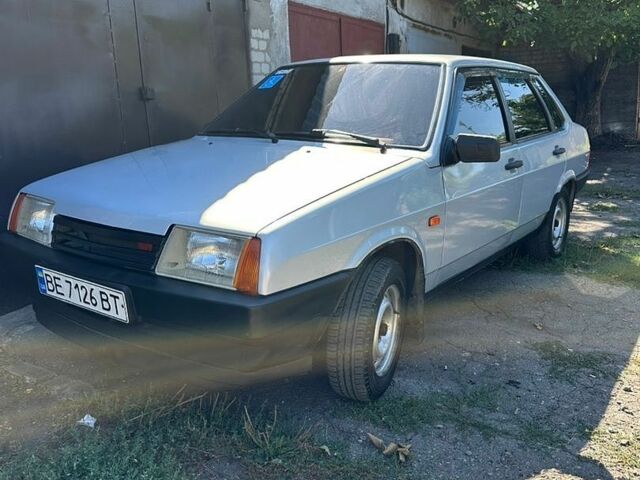 Сірий ВАЗ 21099, об'ємом двигуна 1.5 л та пробігом 188 тис. км за 2000 $, фото 1 на Automoto.ua