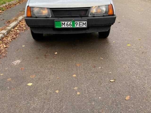 Серый ВАЗ 21099, объемом двигателя 1.5 л и пробегом 400 тыс. км за 1500 $, фото 1 на Automoto.ua