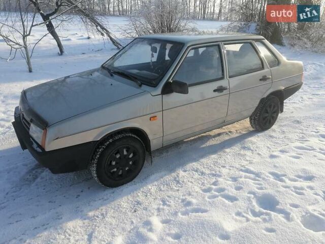 Серый ВАЗ 21099, объемом двигателя 1.5 л и пробегом 200 тыс. км за 1350 $, фото 1 на Automoto.ua