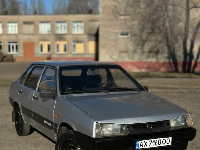 Серый ВАЗ 21099, объемом двигателя 1.5 л и пробегом 100 тыс. км за 750 $, фото 1 на Automoto.ua