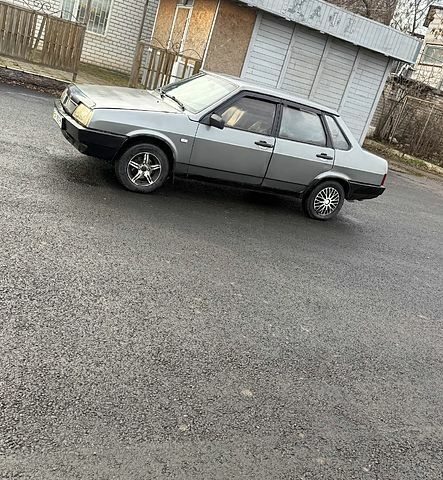 Сірий ВАЗ 21099, об'ємом двигуна 1.6 л та пробігом 250 тис. км за 1350 $, фото 1 на Automoto.ua