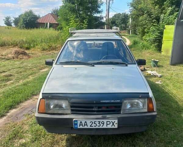 Серый ВАЗ 21099, объемом двигателя 1.5 л и пробегом 189 тыс. км за 1600 $, фото 1 на Automoto.ua