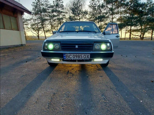 Серый ВАЗ 21099, объемом двигателя 1.5 л и пробегом 260 тыс. км за 900 $, фото 1 на Automoto.ua