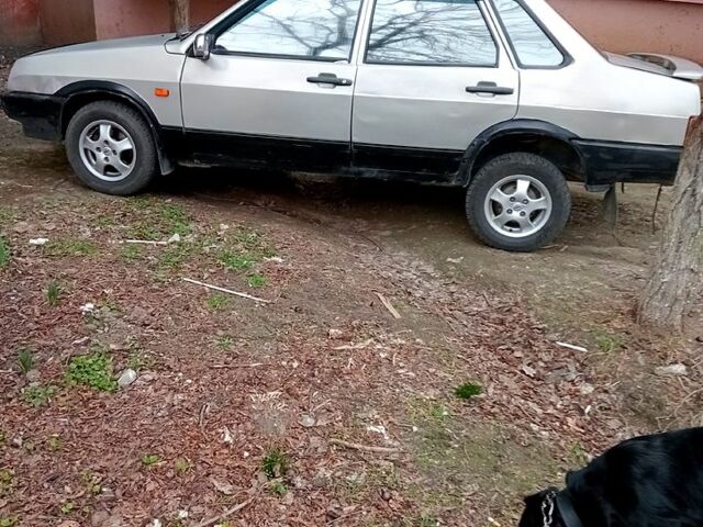 Серый ВАЗ 21099, объемом двигателя 1.5 л и пробегом 200 тыс. км за 1150 $, фото 1 на Automoto.ua