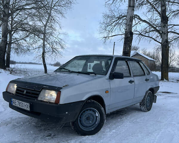 Сірий ВАЗ 21099, об'ємом двигуна 1.5 л та пробігом 300 тис. км за 1450 $, фото 1 на Automoto.ua