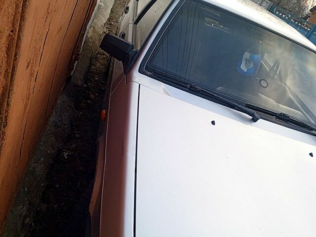 Серый ВАЗ 21099, объемом двигателя 1.5 л и пробегом 350 тыс. км за 1000 $, фото 1 на Automoto.ua