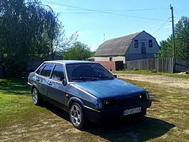 Серый ВАЗ 21099, объемом двигателя 1.5 л и пробегом 180 тыс. км за 1250 $, фото 1 на Automoto.ua