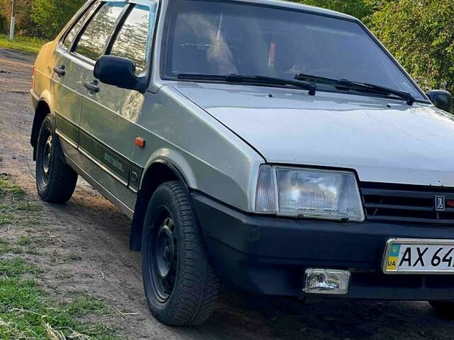 Серый ВАЗ 21099, объемом двигателя 1.5 л и пробегом 358 тыс. км за 1600 $, фото 1 на Automoto.ua