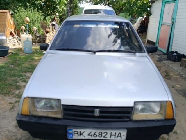 Сірий ВАЗ 21099, об'ємом двигуна 1.6 л та пробігом 185 тис. км за 750 $, фото 1 на Automoto.ua
