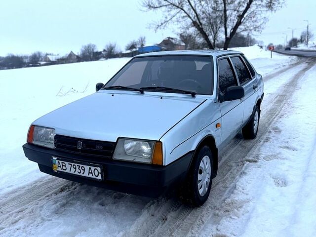 Серый ВАЗ 21099, объемом двигателя 1.5 л и пробегом 254 тыс. км за 2100 $, фото 1 на Automoto.ua