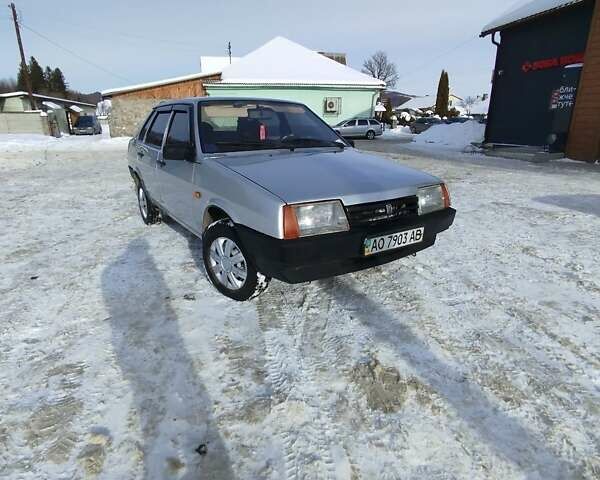 Серый ВАЗ 21099, объемом двигателя 1.6 л и пробегом 150 тыс. км за 800 $, фото 1 на Automoto.ua