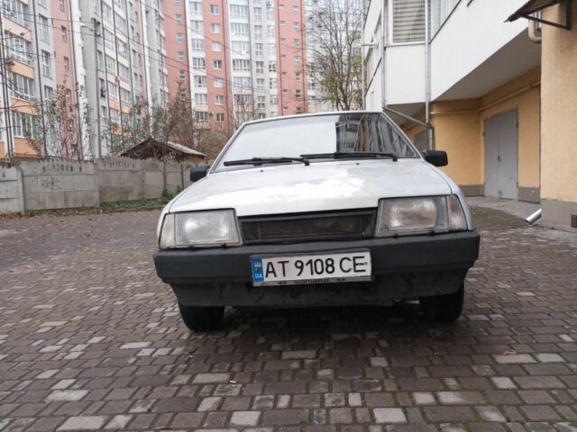 Серый ВАЗ 21099, объемом двигателя 1.5 л и пробегом 300 тыс. км за 600 $, фото 1 на Automoto.ua