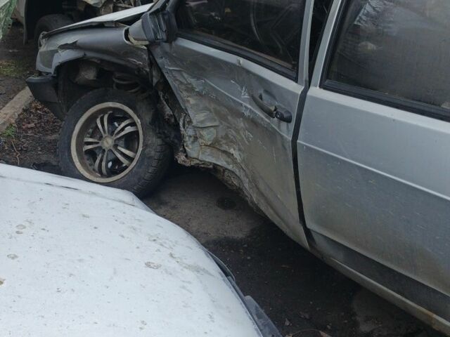 Сірий ВАЗ 21099, об'ємом двигуна 1.5 л та пробігом 300 тис. км за 500 $, фото 1 на Automoto.ua