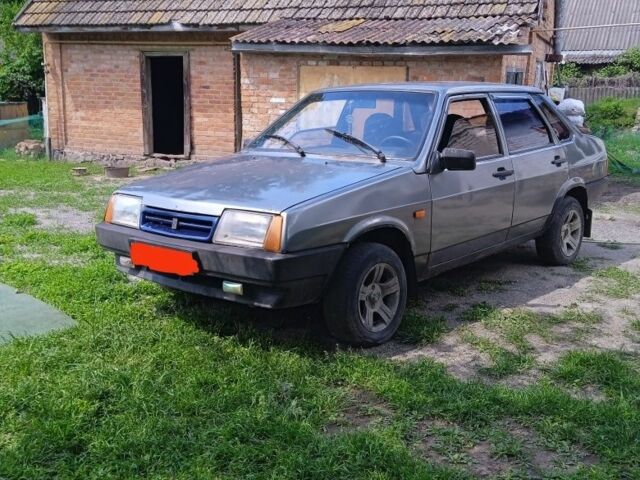 Серый ВАЗ 21099, объемом двигателя 1.5 л и пробегом 1 тыс. км за 1100 $, фото 1 на Automoto.ua