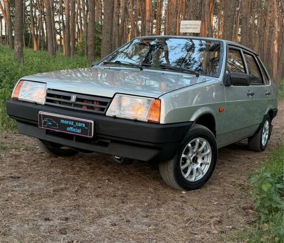 Серый ВАЗ 21099, объемом двигателя 1.5 л и пробегом 47 тыс. км за 3500 $, фото 1 на Automoto.ua