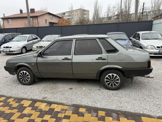 Серый ВАЗ 21099, объемом двигателя 1.5 л и пробегом 200 тыс. км за 999 $, фото 1 на Automoto.ua