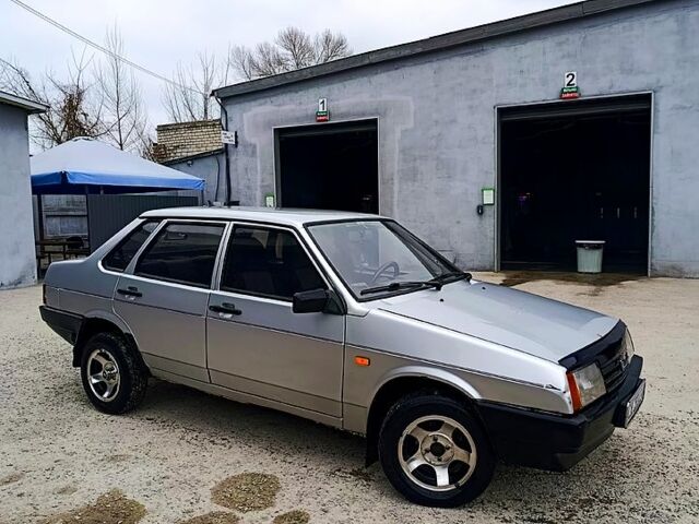 Серый ВАЗ 21099, объемом двигателя 1.6 л и пробегом 235 тыс. км за 1599 $, фото 1 на Automoto.ua