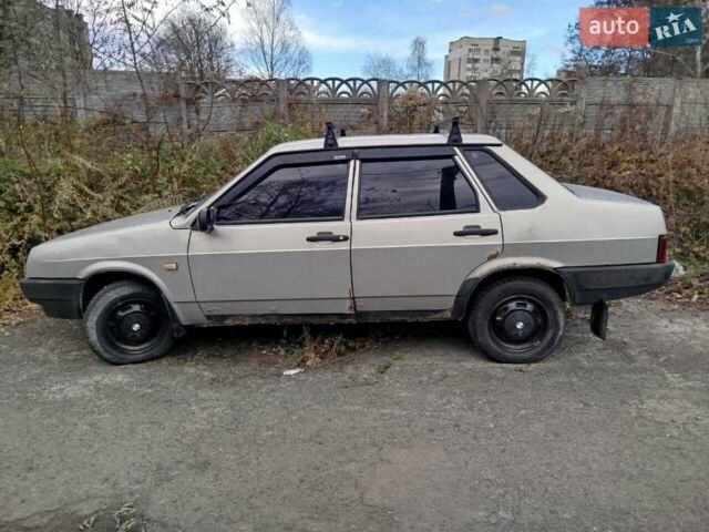 Серый ВАЗ 21099, объемом двигателя 1.5 л и пробегом 299 тыс. км за 1000 $, фото 1 на Automoto.ua
