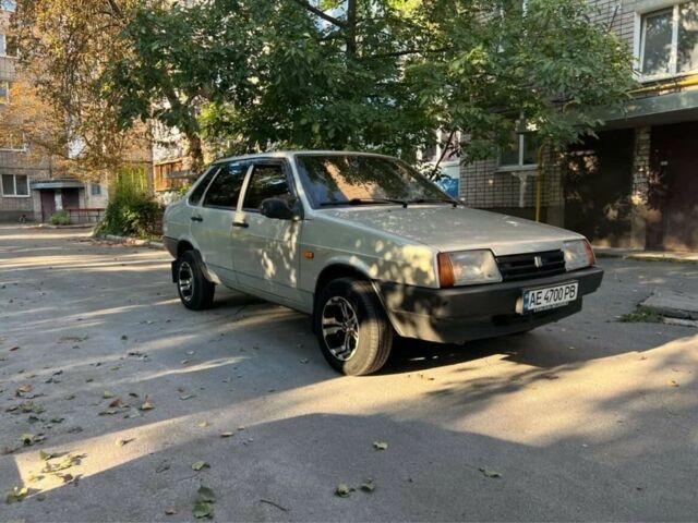Сірий ВАЗ 21099, об'ємом двигуна 1.5 л та пробігом 199 тис. км за 2310 $, фото 1 на Automoto.ua