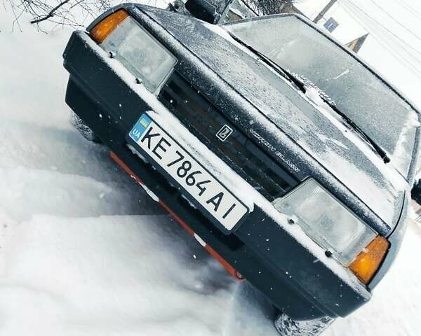 Серый ВАЗ 21099, объемом двигателя 1.5 л и пробегом 210 тыс. км за 3000 $, фото 1 на Automoto.ua