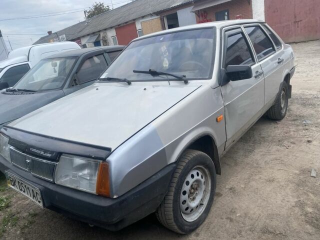 Серый ВАЗ 21099, объемом двигателя 1.6 л и пробегом 250 тыс. км за 750 $, фото 1 на Automoto.ua