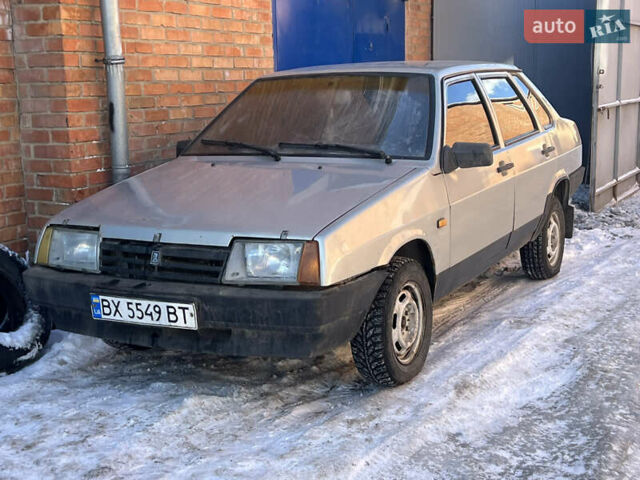 Серый ВАЗ 21099, объемом двигателя 1.5 л и пробегом 240 тыс. км за 1100 $, фото 1 на Automoto.ua