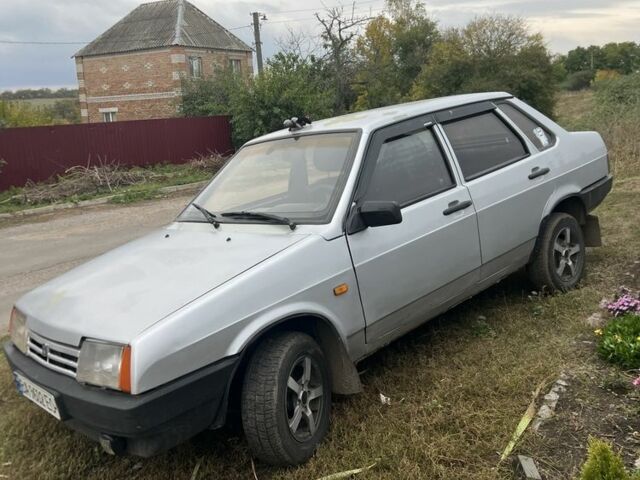 Серый ВАЗ 21099, объемом двигателя 1.5 л и пробегом 150 тыс. км за 1200 $, фото 1 на Automoto.ua