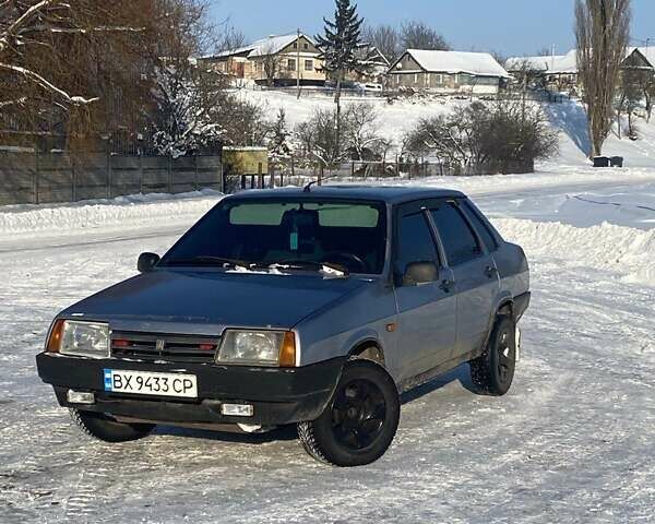 Серый ВАЗ 21099, объемом двигателя 1.5 л и пробегом 350 тыс. км за 1500 $, фото 1 на Automoto.ua