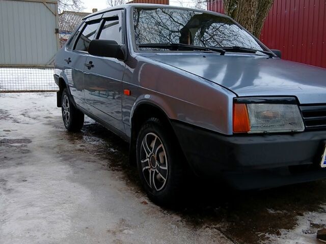 Сірий ВАЗ 21099, об'ємом двигуна 1.5 л та пробігом 190 тис. км за 2000 $, фото 1 на Automoto.ua