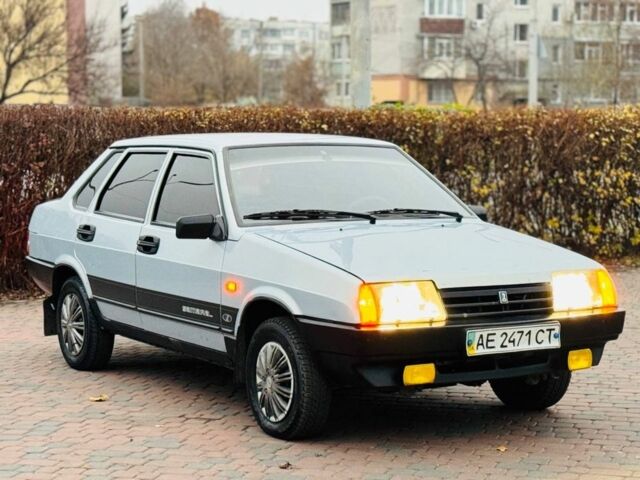 Сірий ВАЗ 21099, об'ємом двигуна 1.5 л та пробігом 93 тис. км за 1950 $, фото 1 на Automoto.ua
