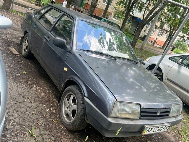 Серый ВАЗ 21099, объемом двигателя 1.6 л и пробегом 300 тыс. км за 1100 $, фото 1 на Automoto.ua