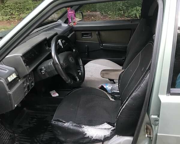 Серый ВАЗ 21099, объемом двигателя 1.5 л и пробегом 157 тыс. км за 2099 $, фото 1 на Automoto.ua