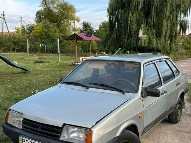 Серый ВАЗ 21099, объемом двигателя 1.6 л и пробегом 350 тыс. км за 800 $, фото 1 на Automoto.ua