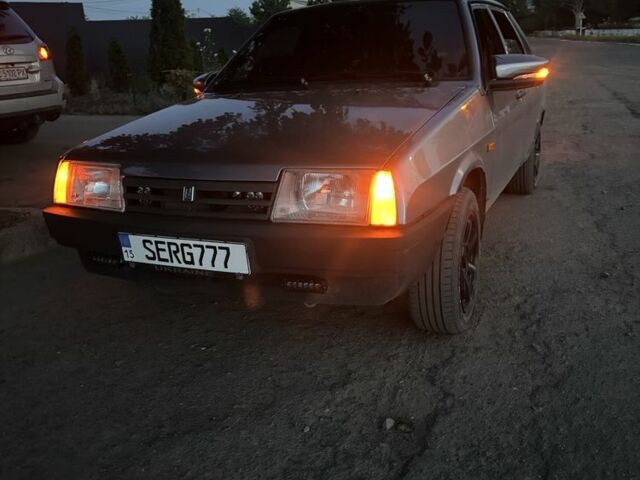Серый ВАЗ 21099, объемом двигателя 1.6 л и пробегом 93 тыс. км за 3500 $, фото 1 на Automoto.ua